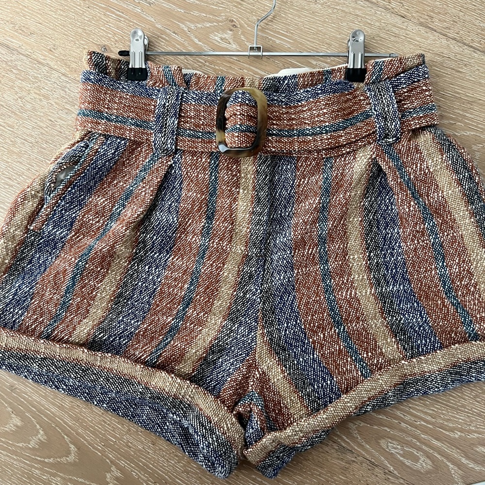 Sezane high waisted shorts. - Picture 2 of 5